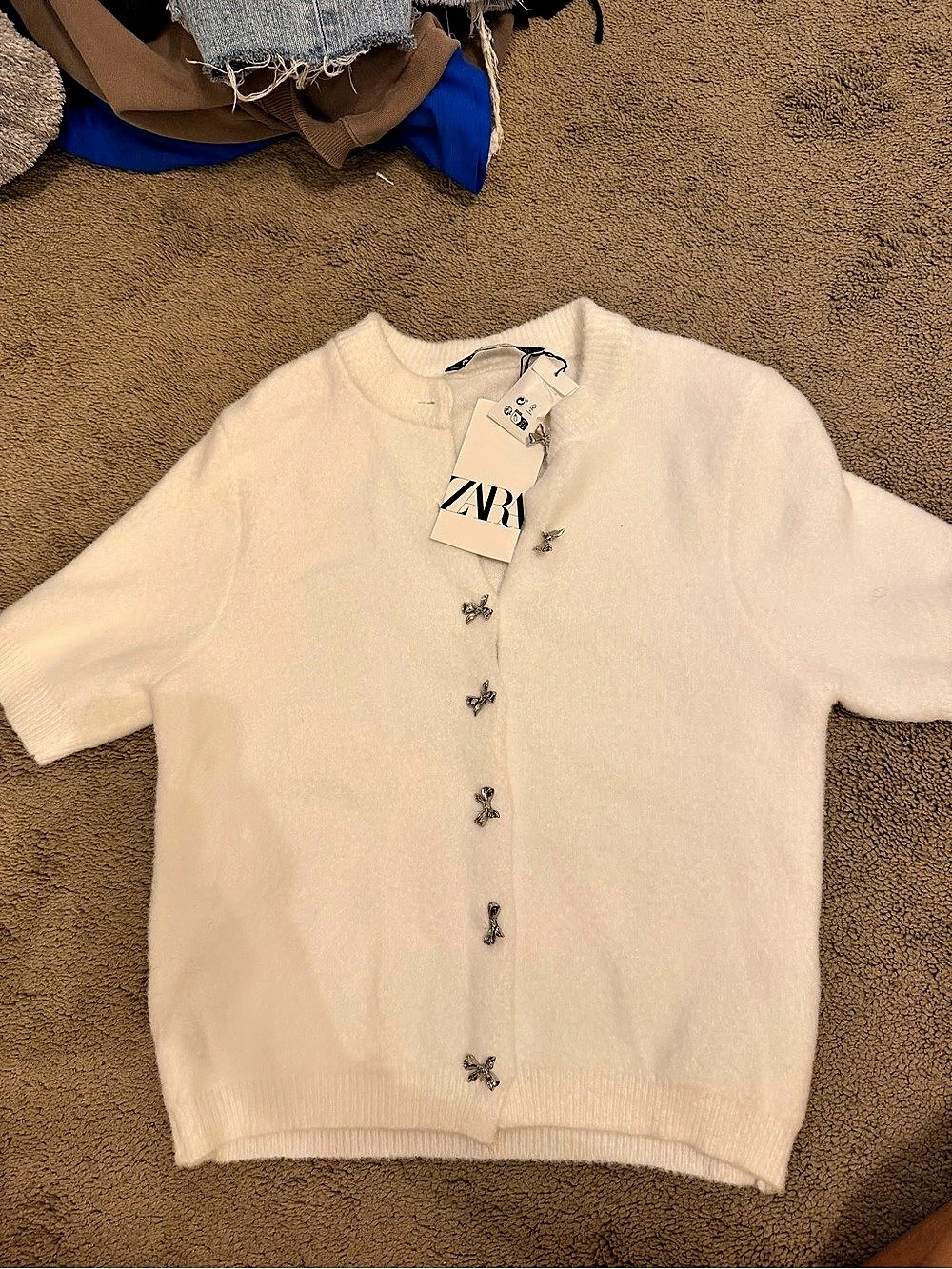 Zara Bow-Shaped Button Knit Cardigan White Small